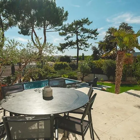 Les Pins - Royan, 350 Metres De La *