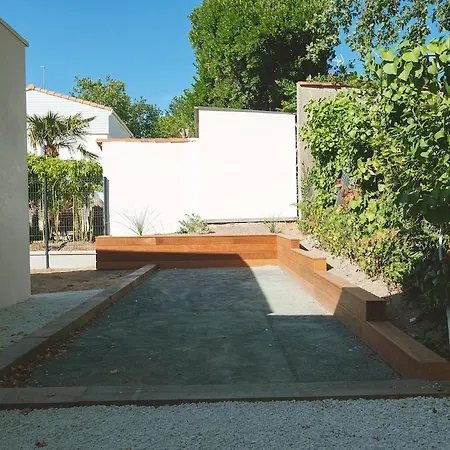 Villa Les Pins - Royan, 350 Metres De La